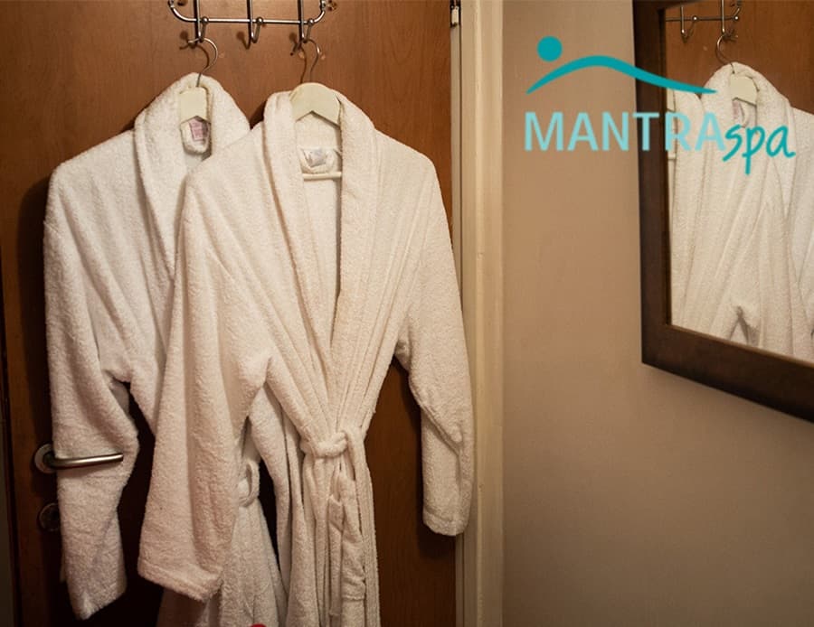 עיסוי זוגי 45 דקות ב"מנטרה ספא"