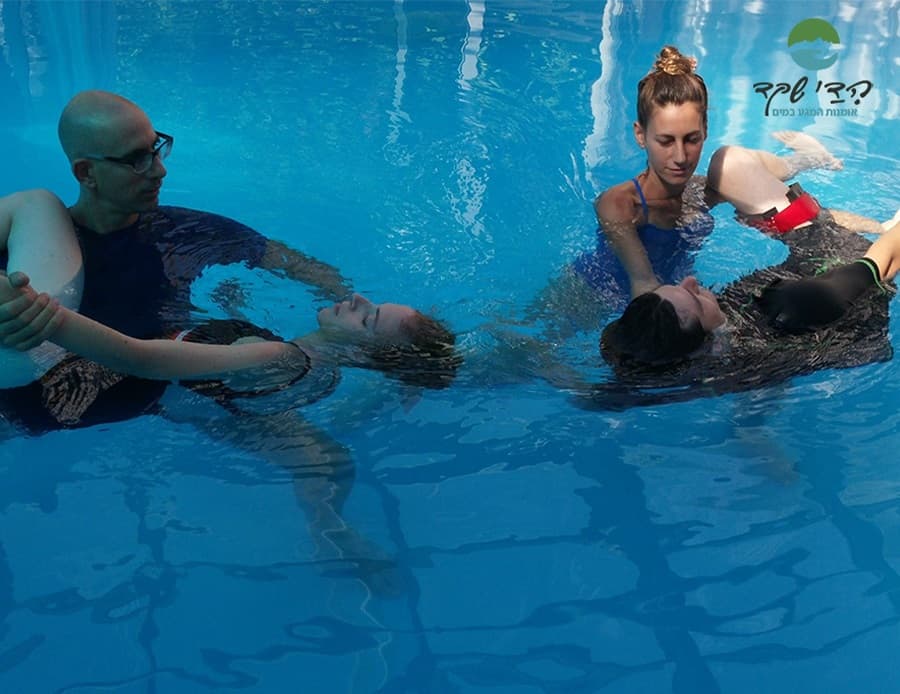 טיפול וואטסו זוגי- הדי שקד אומנות המגע במים