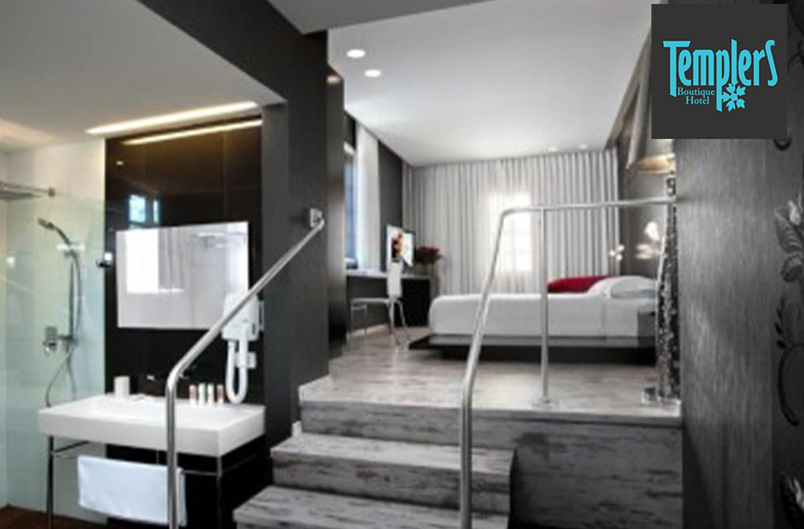 לילה זוגי באמצ"ש חדר סופריור פטיו במלון בוטיק טמפלרס חיפה